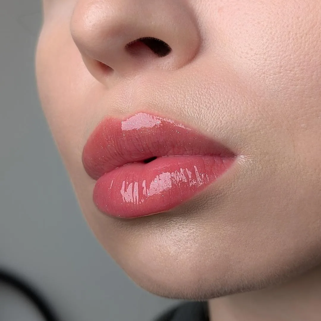 Фото 2 - Блиск для губ Lipss "Smells Like Money", 8 мл