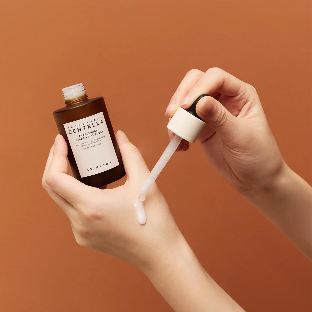Фото 2 - Відновлювальна ампульна сироватка з пробіотиками SKIN1004 Madagascar Centella Probio-Cica Intensive Ampoule,50 мл